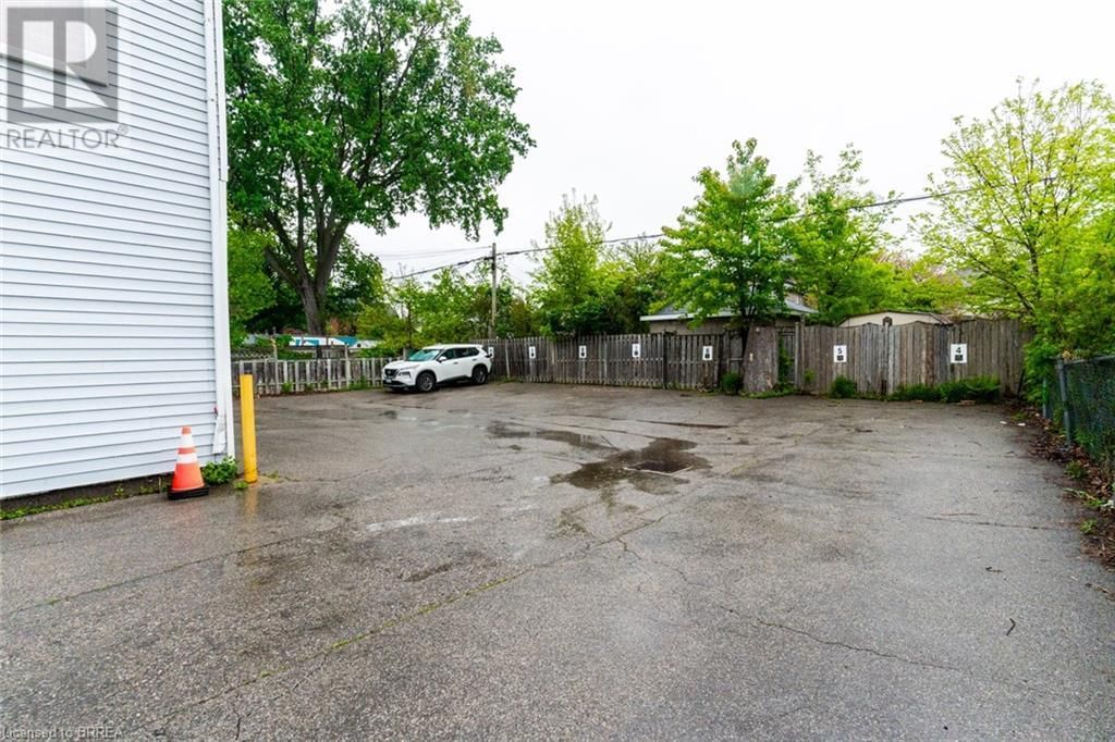 199 BRANT AVENUE Image 11