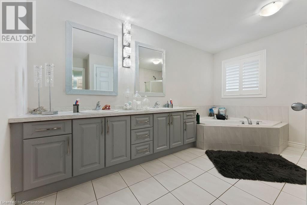 12 ASCOLI DRIVE Image 20