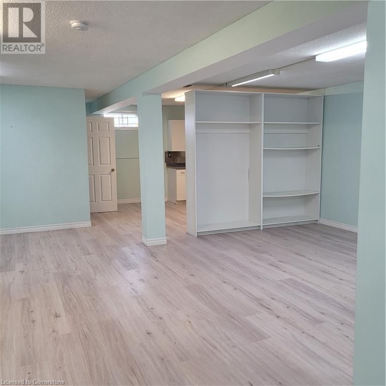 382 QUEEN STREET WEST Image 1