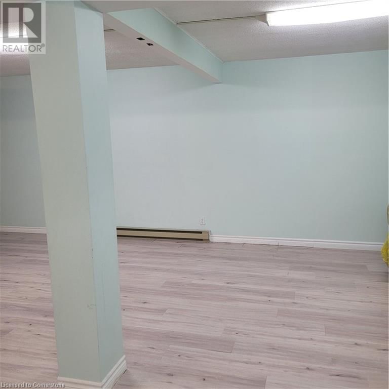 382 QUEEN STREET WEST Image 2
