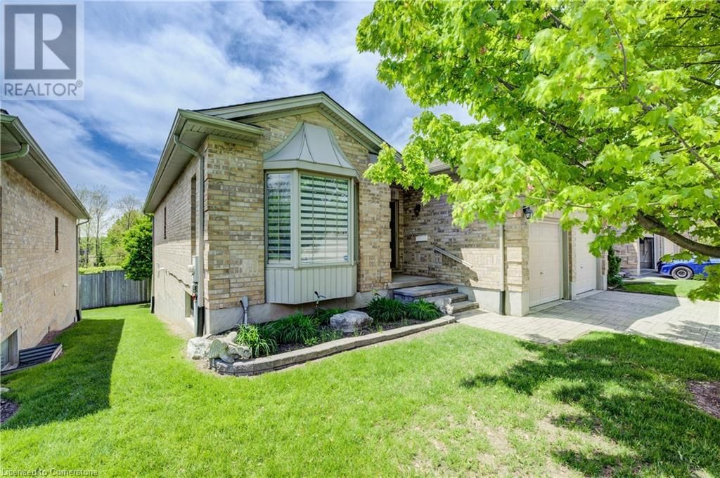 4 - 900 DOON VILLAGE ROAD Image 2