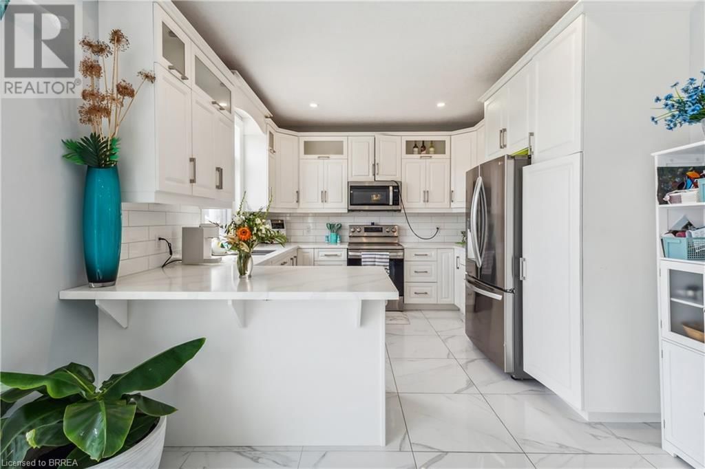 211 LEITCH STREET Image 20