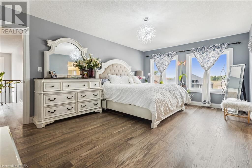 211 LEITCH STREET Image 24