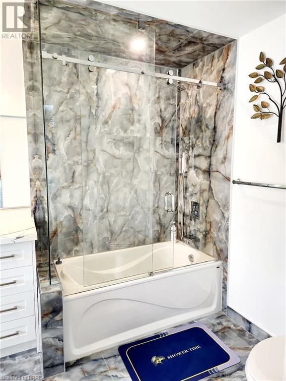 211 LEITCH STREET Image 28