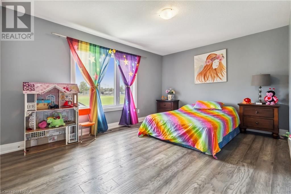 211 LEITCH STREET Image 31