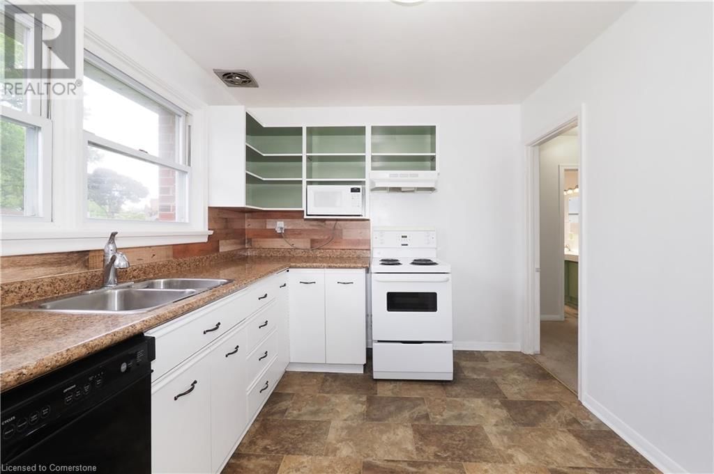 55 HOFFMAN STREET Image 11