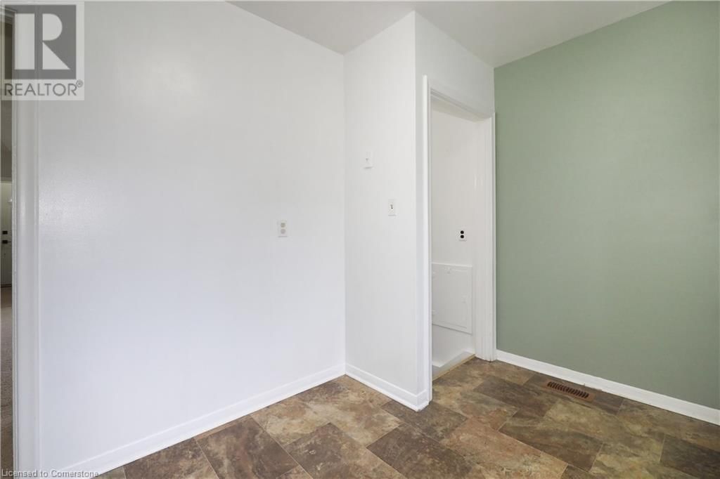 55 HOFFMAN STREET Image 14