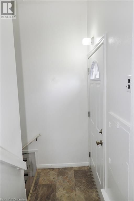 55 HOFFMAN STREET Image 21