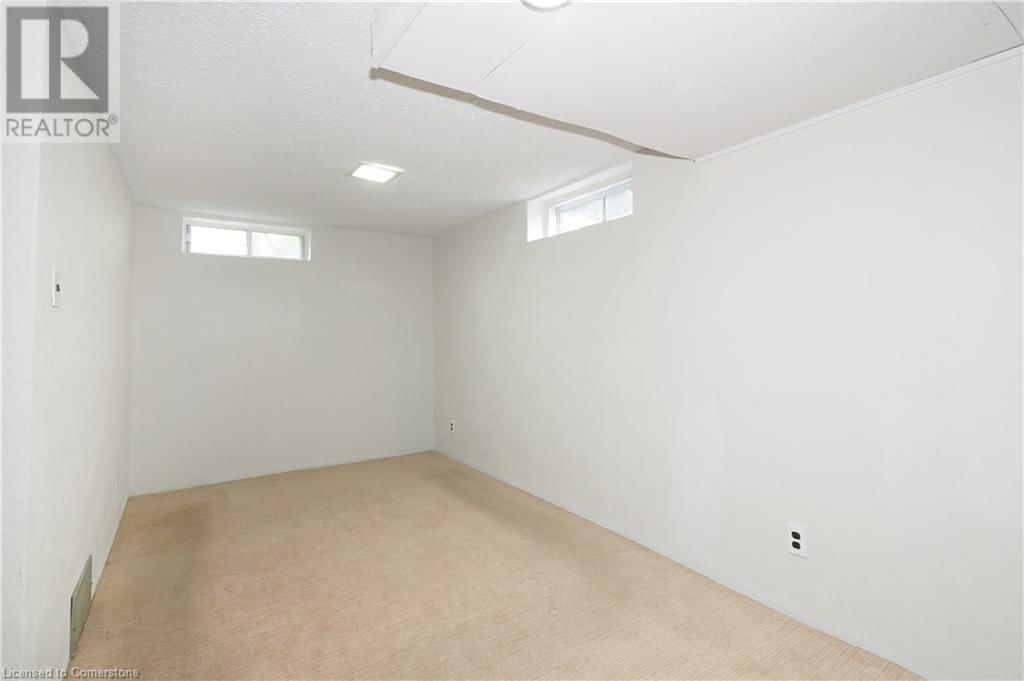55 HOFFMAN STREET Image 24