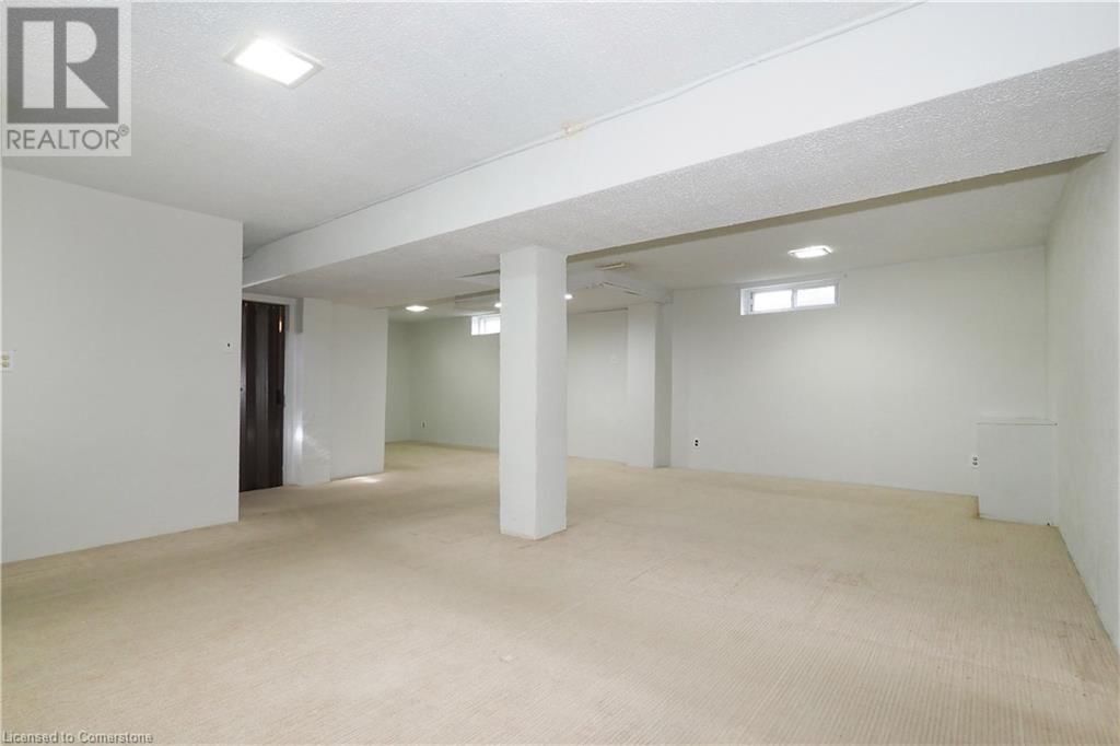 55 HOFFMAN STREET Image 26