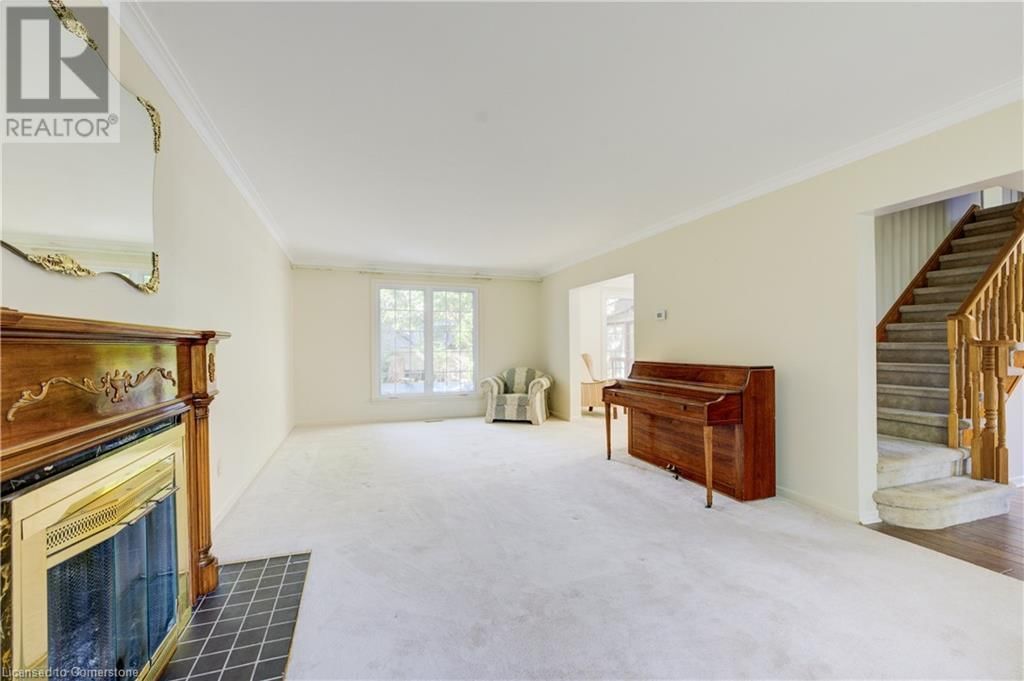 2073 TENOGA DRIVE Image 15