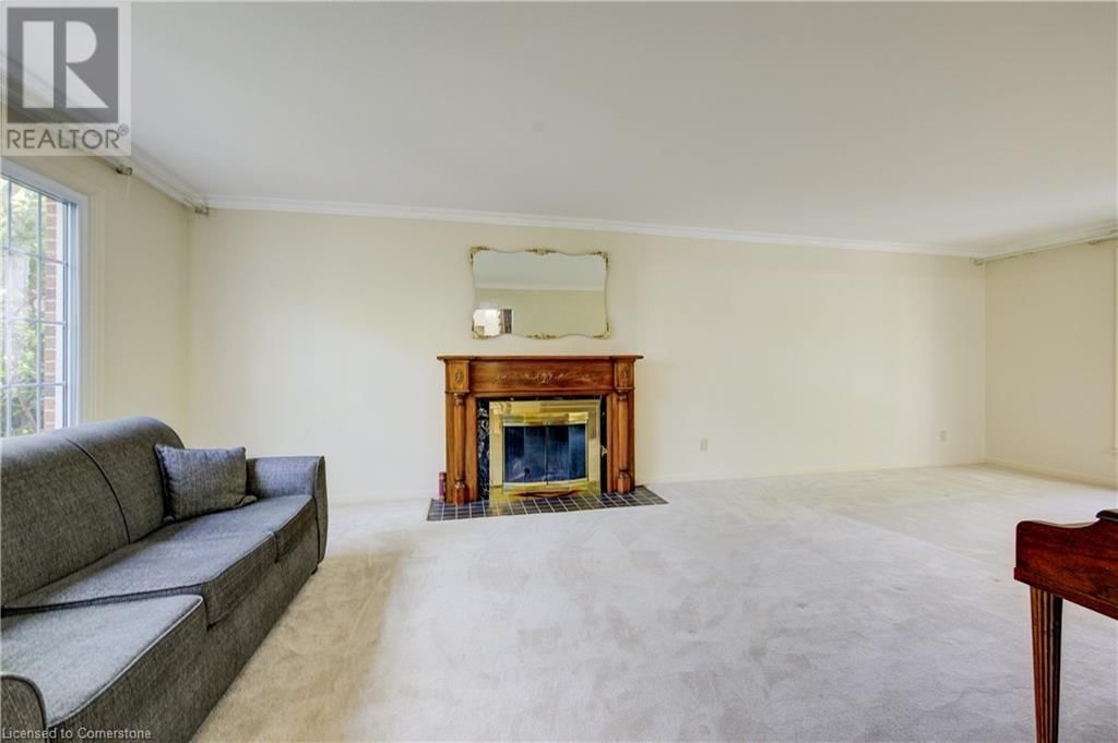 2073 TENOGA DRIVE Image 16