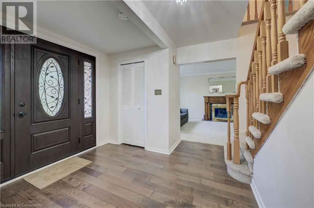 2073 TENOGA DRIVE Image 18