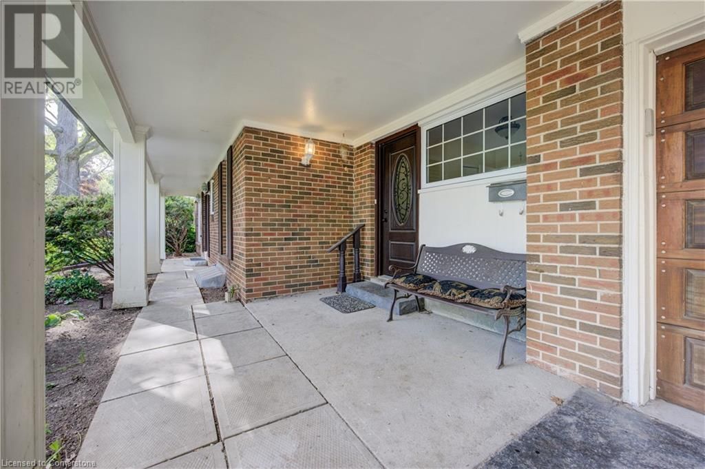 2073 TENOGA DRIVE Image 3