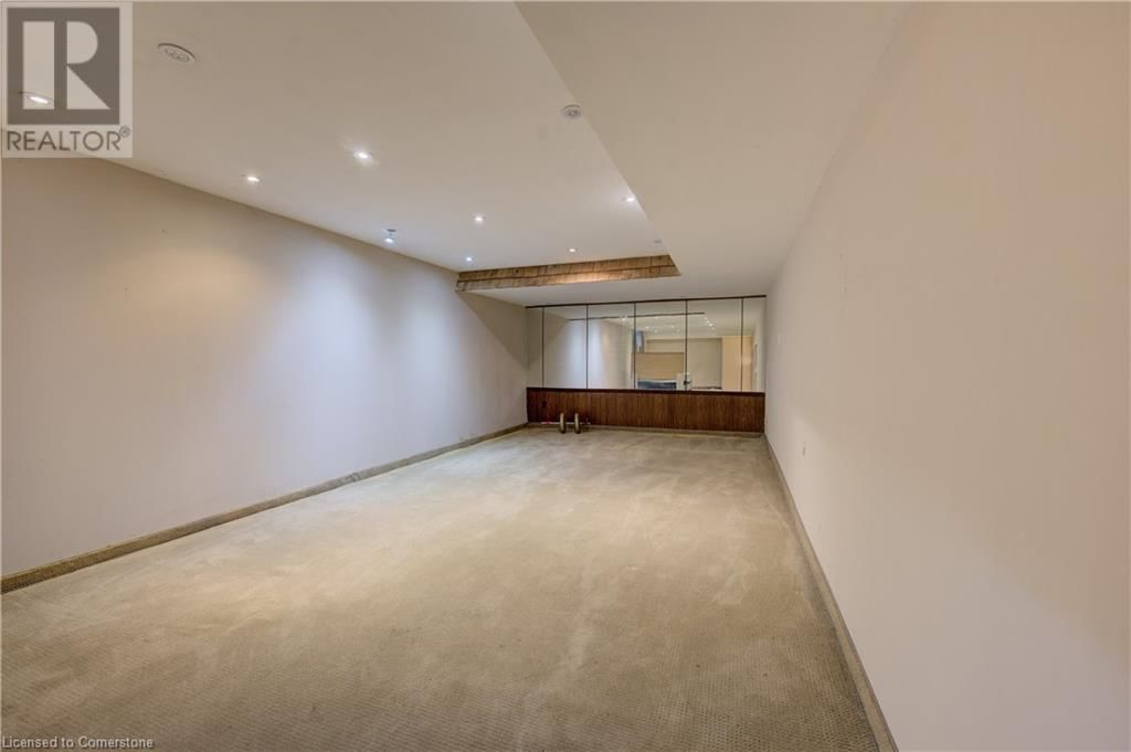 2073 TENOGA DRIVE Image 34