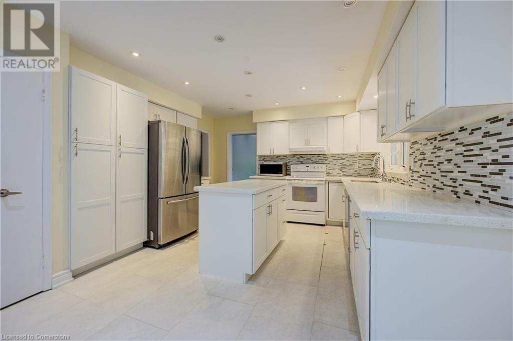 2073 TENOGA DRIVE Image 8