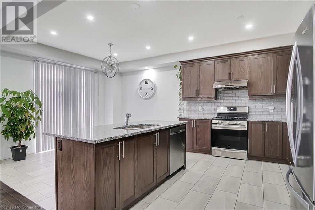 409 FREURE DRIVE Image 13