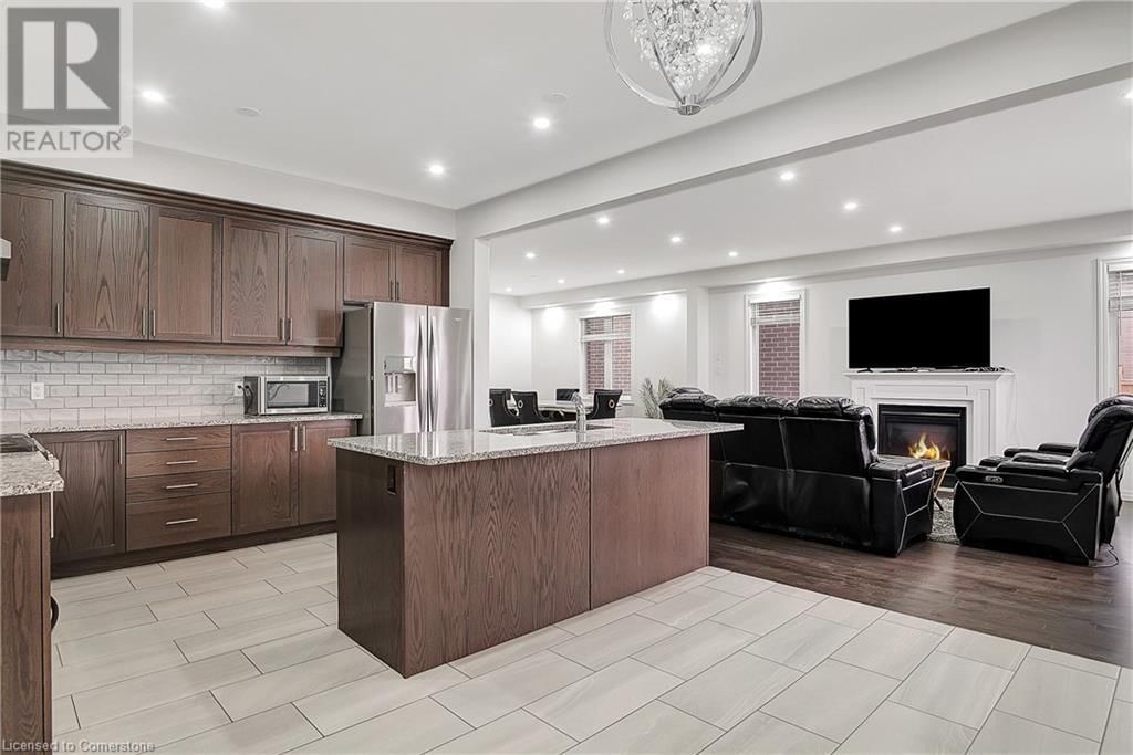 409 FREURE DRIVE Image 16