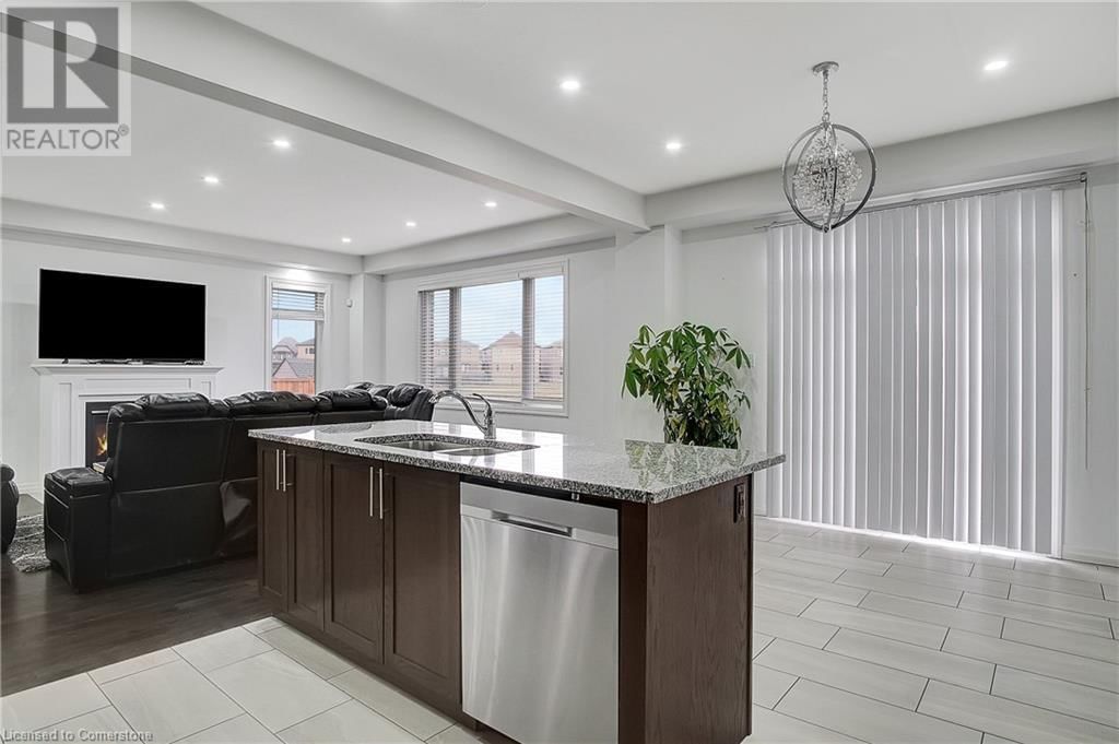 409 FREURE DRIVE Image 18