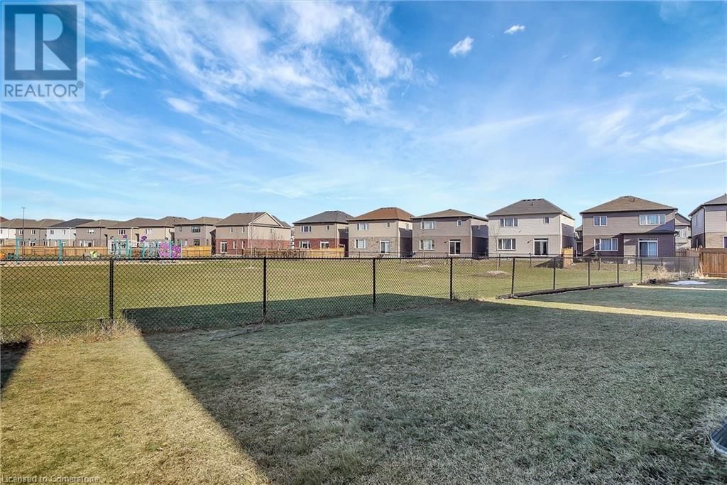 409 FREURE DRIVE Image 37