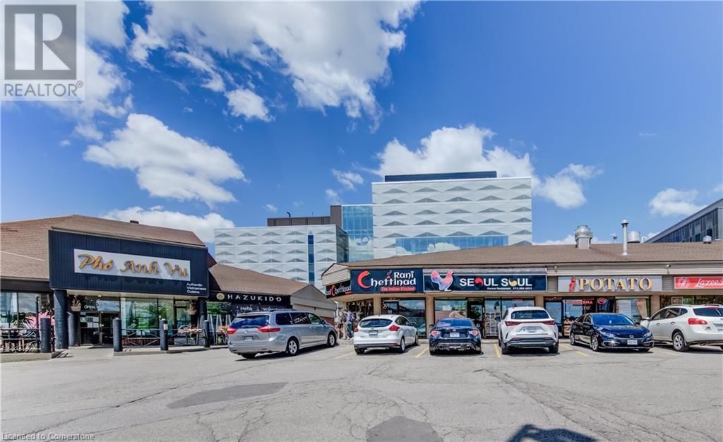 21 - 170 UNIVERSITY AVENUE WEST Image 3