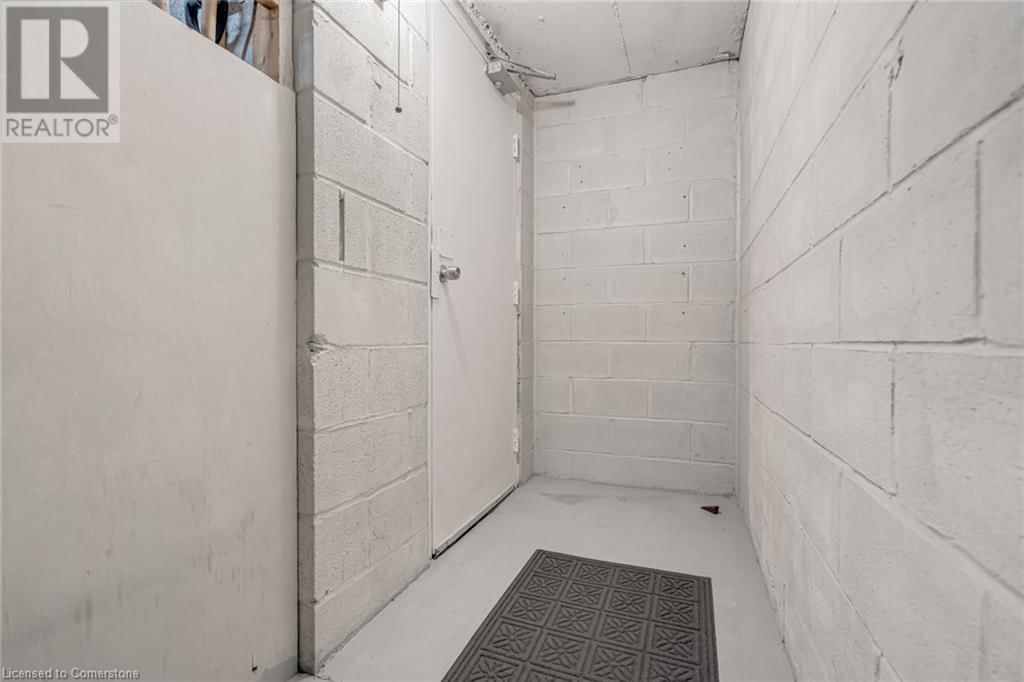 5 - 955 KING ROAD Image 43