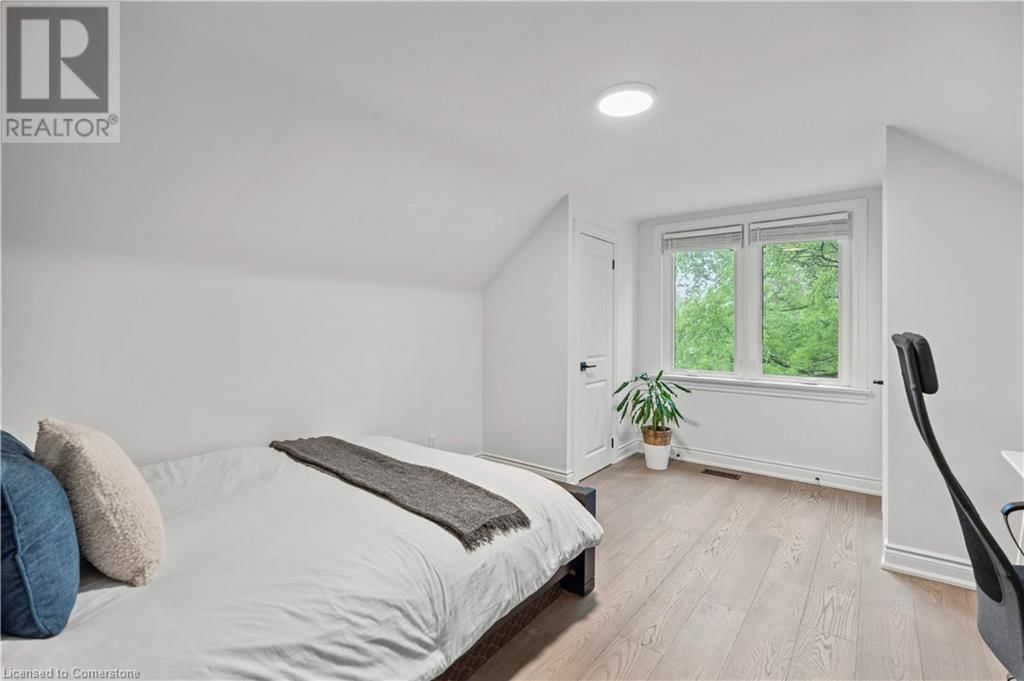 342 EAST 15TH STREET Image 28