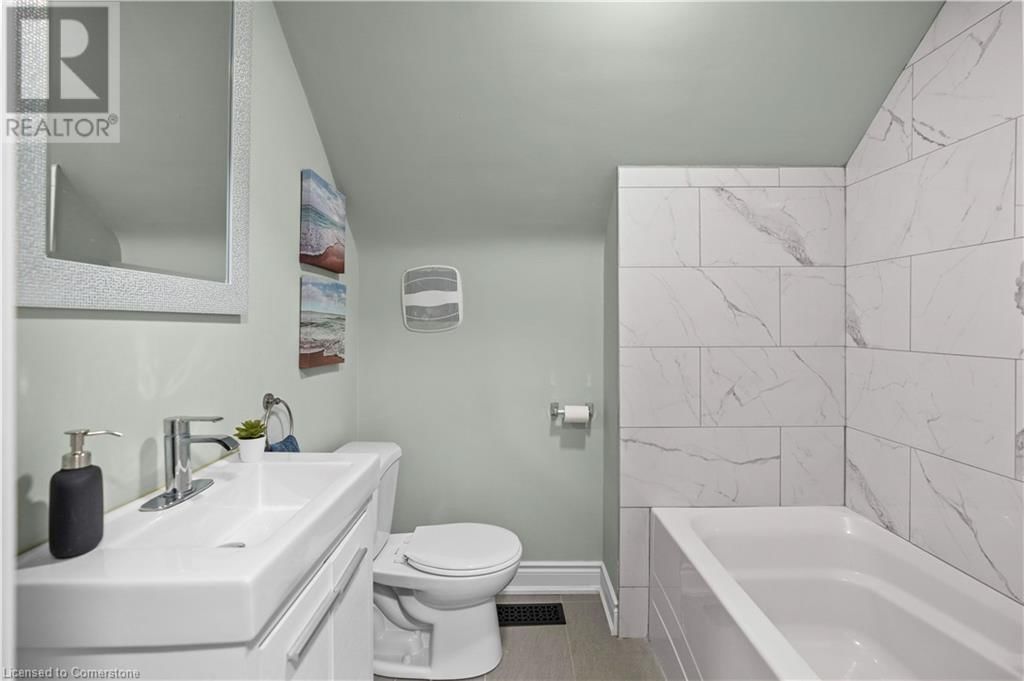 342 EAST 15TH STREET Image 31