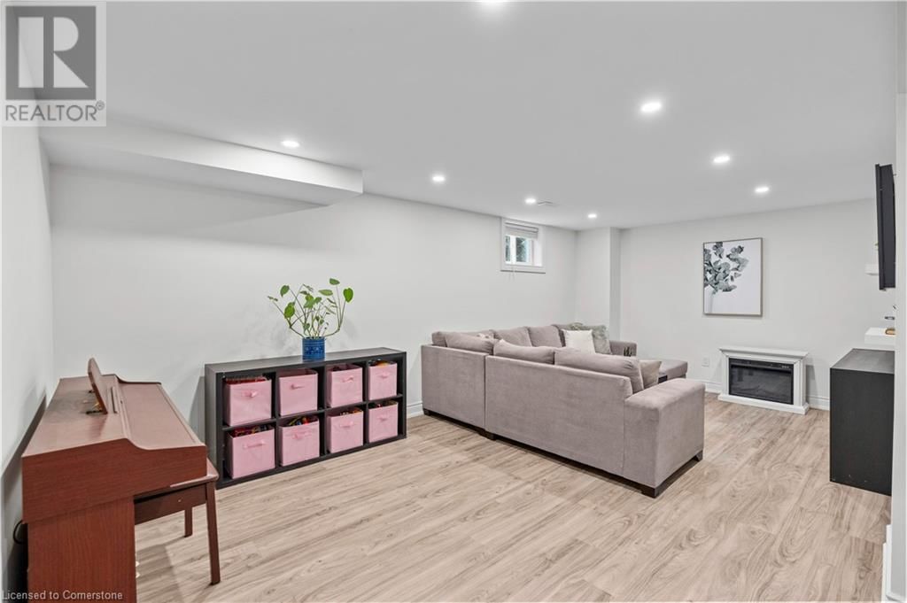 342 EAST 15TH STREET Image 32
