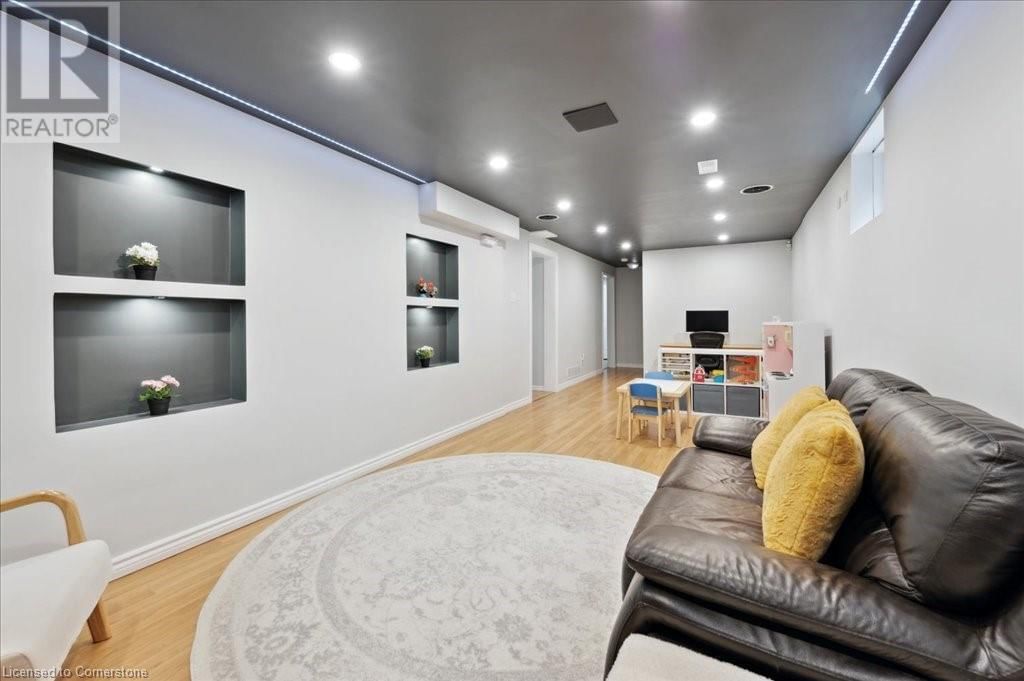 162 MARL MEADOW DRIVE Image 38