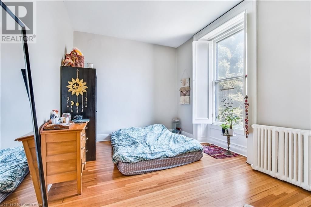 393 KING STREET WEST Image 17