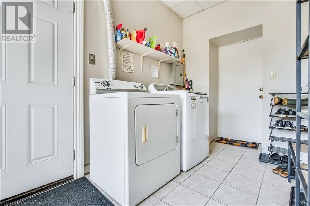 393 KING STREET WEST Image 21