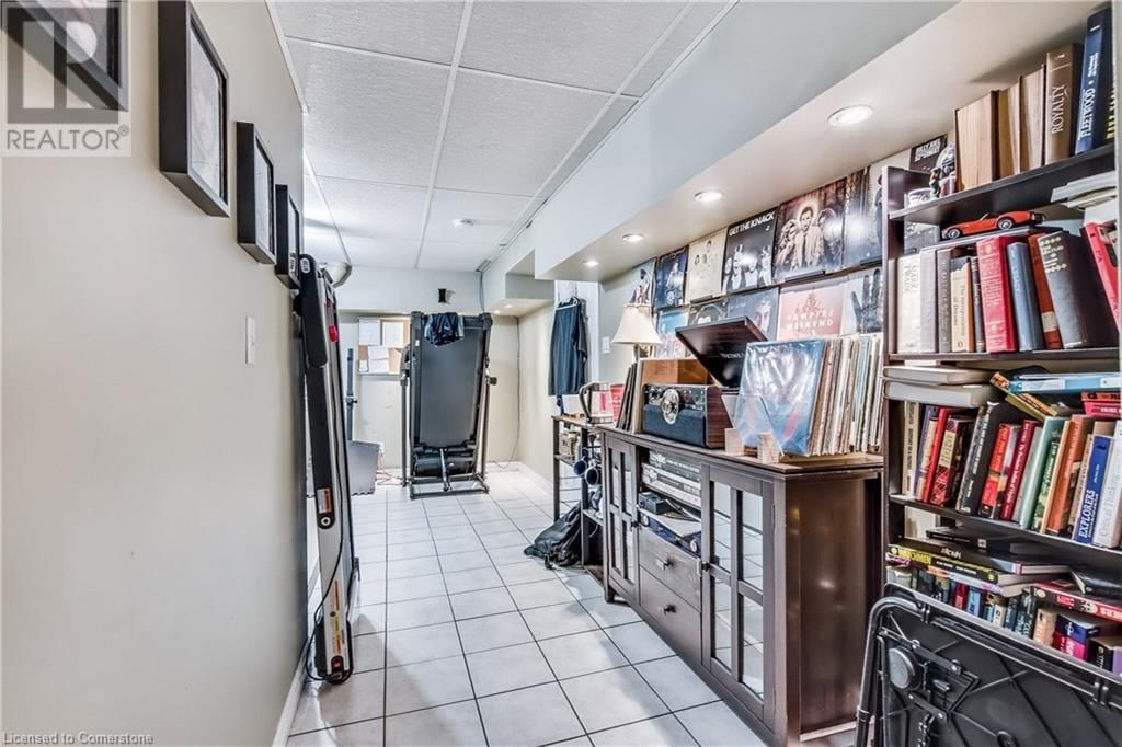 393 KING STREET WEST Image 30