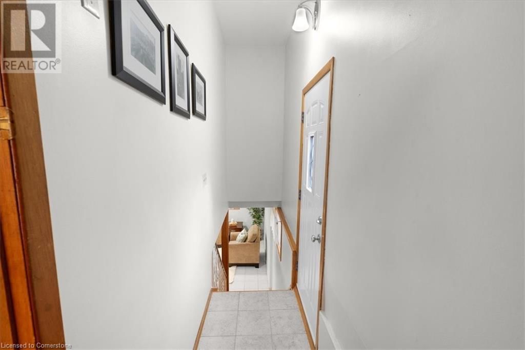 133 PICTON STREET EAST Image 25