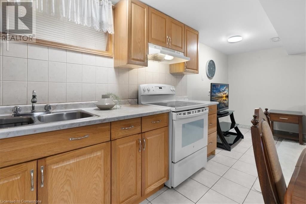 133 PICTON STREET EAST Image 31