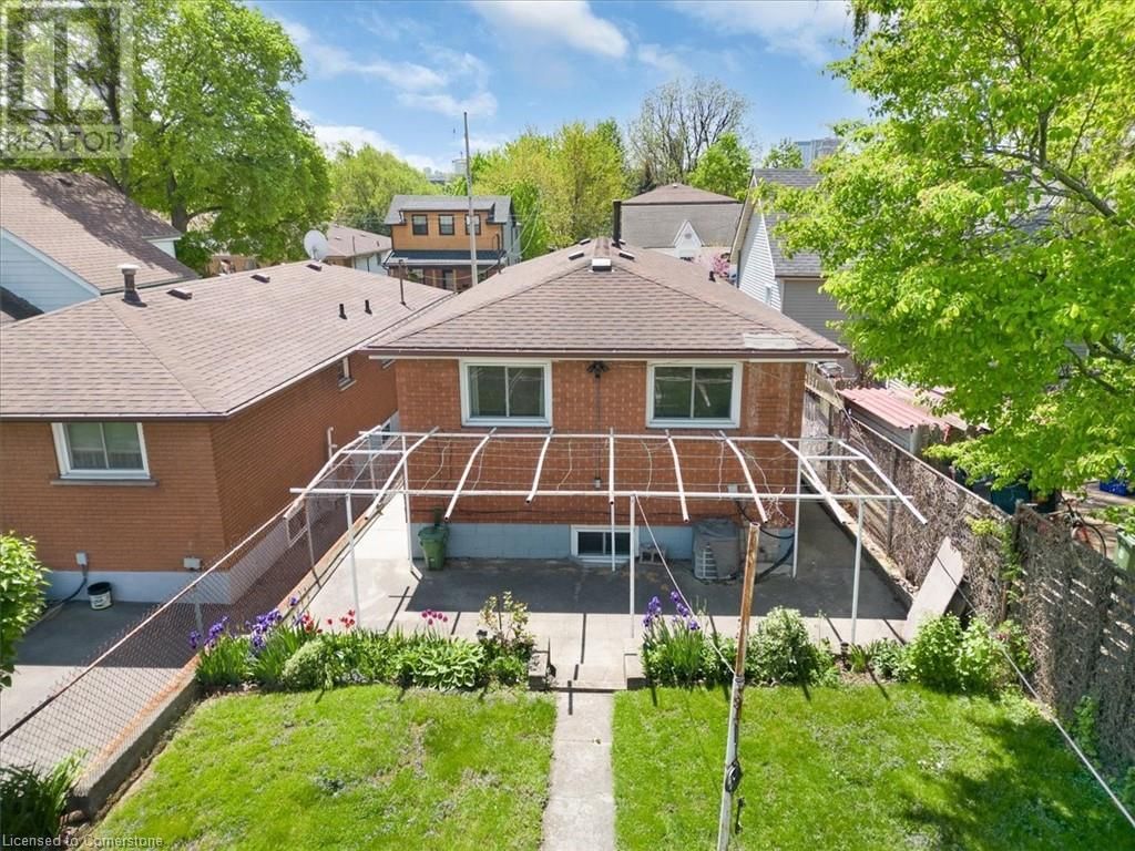 133 PICTON STREET EAST Image 38