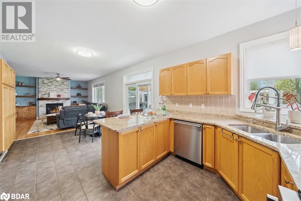 102 HERREMA BOULEVARD Image 11