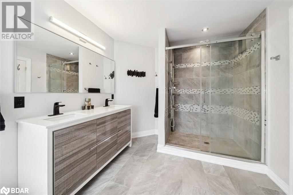102 HERREMA BOULEVARD Image 25