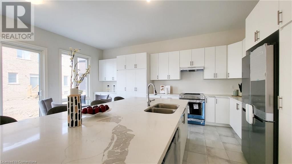 466 HUMPHREY STREET Image 9