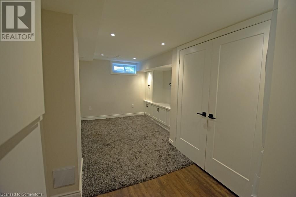 5 - 11 COLMAR PLACE Image 17