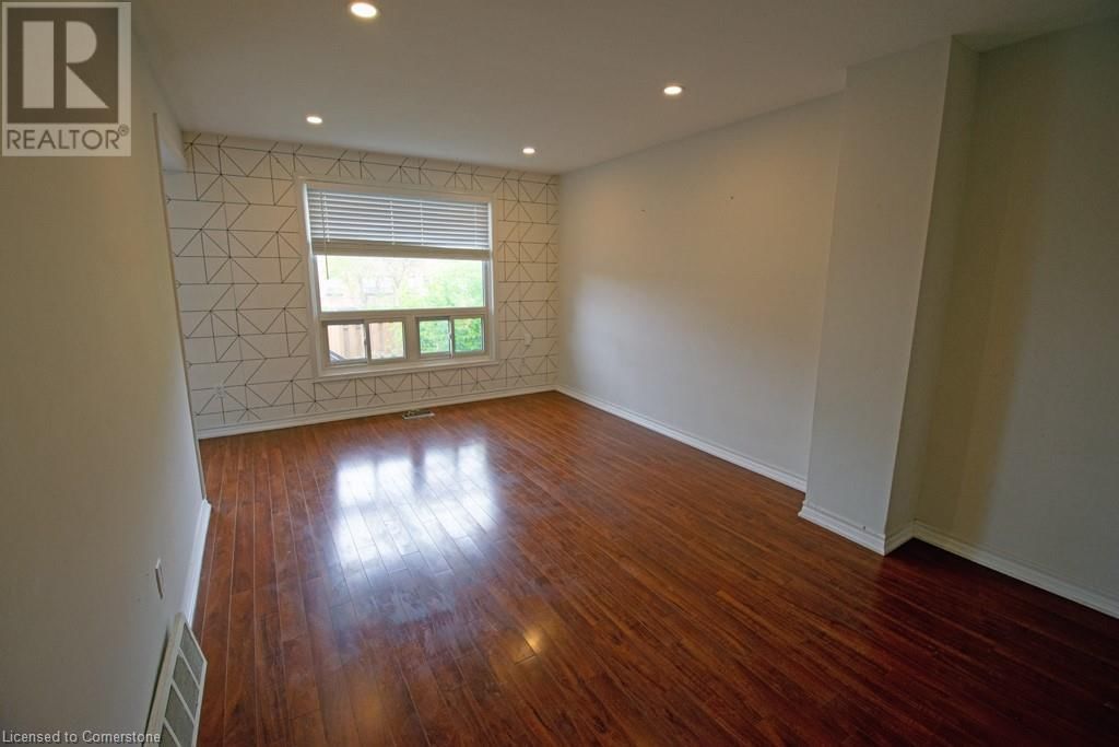 5 - 11 COLMAR PLACE Image 2