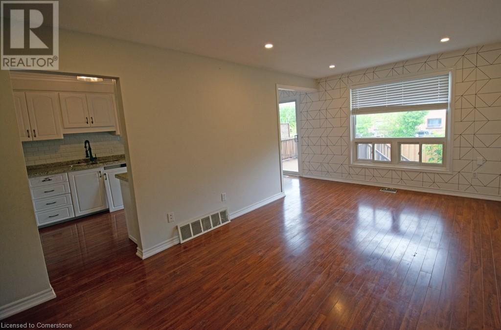 5 - 11 COLMAR PLACE Image 3