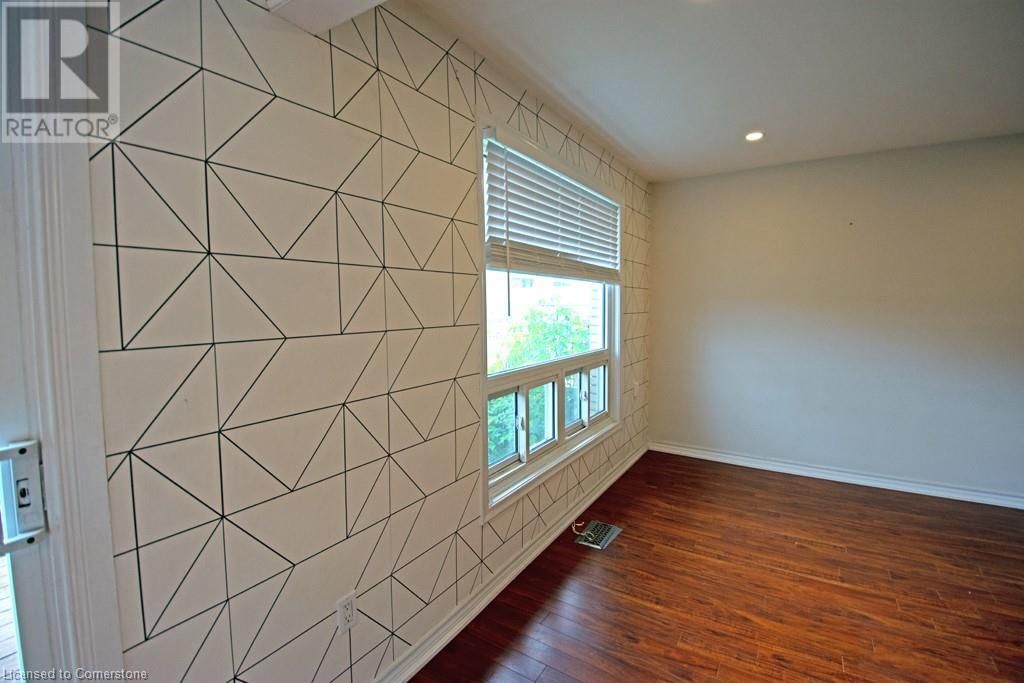 5 - 11 COLMAR PLACE Image 4