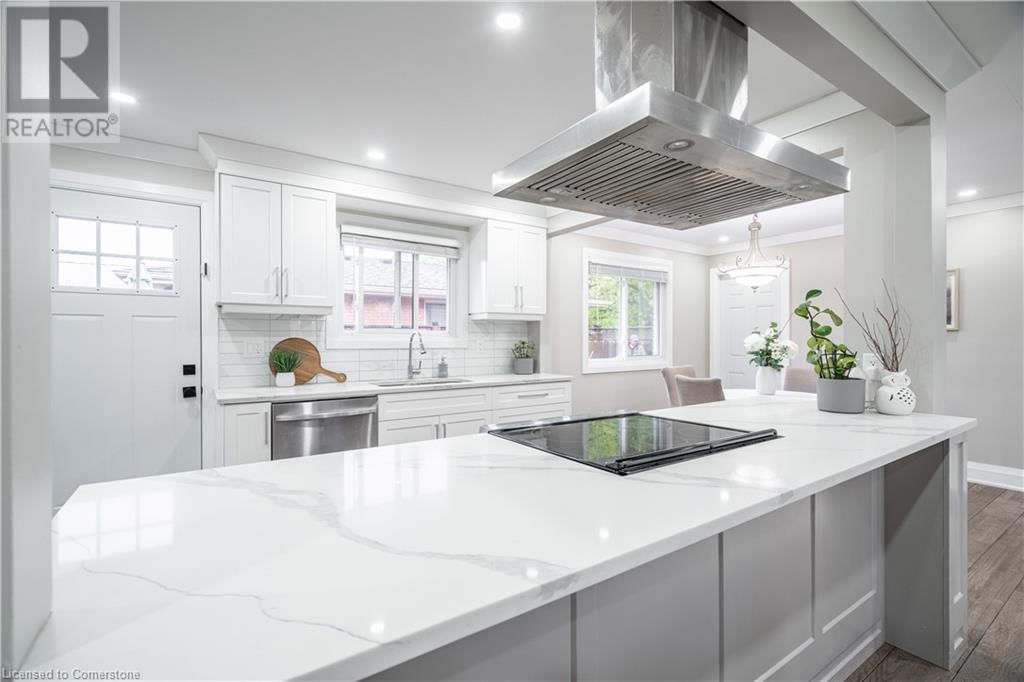 2 LYNFORD AVENUE Image 19