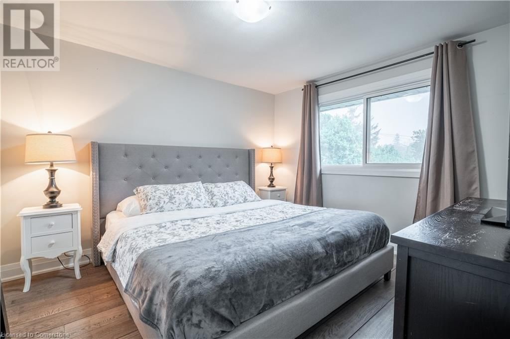 2 LYNFORD AVENUE Image 26