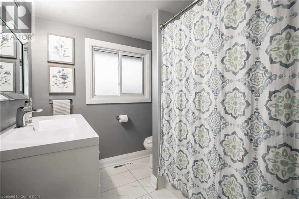 2 LYNFORD AVENUE Image 30