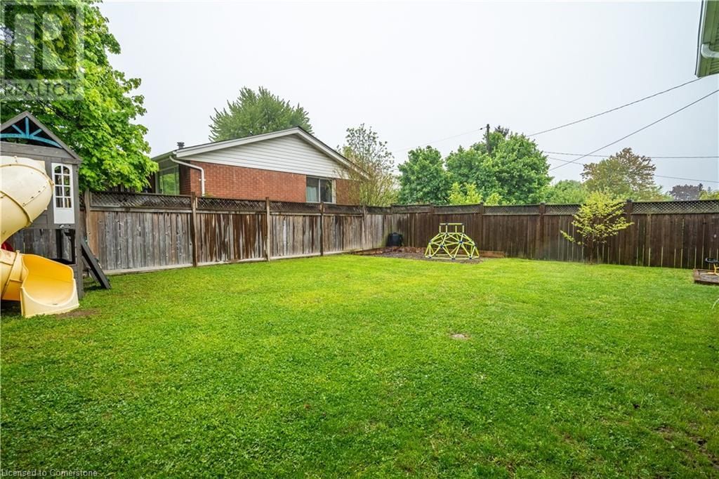 2 LYNFORD AVENUE Image 38