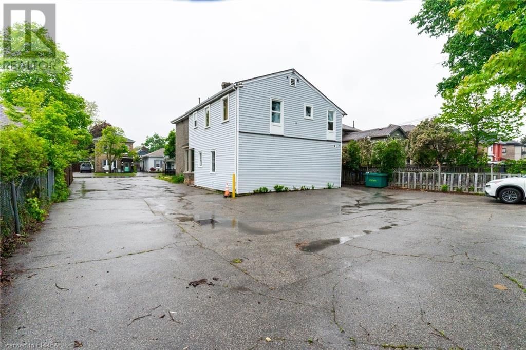 199 BRANT AVENUE Image 12