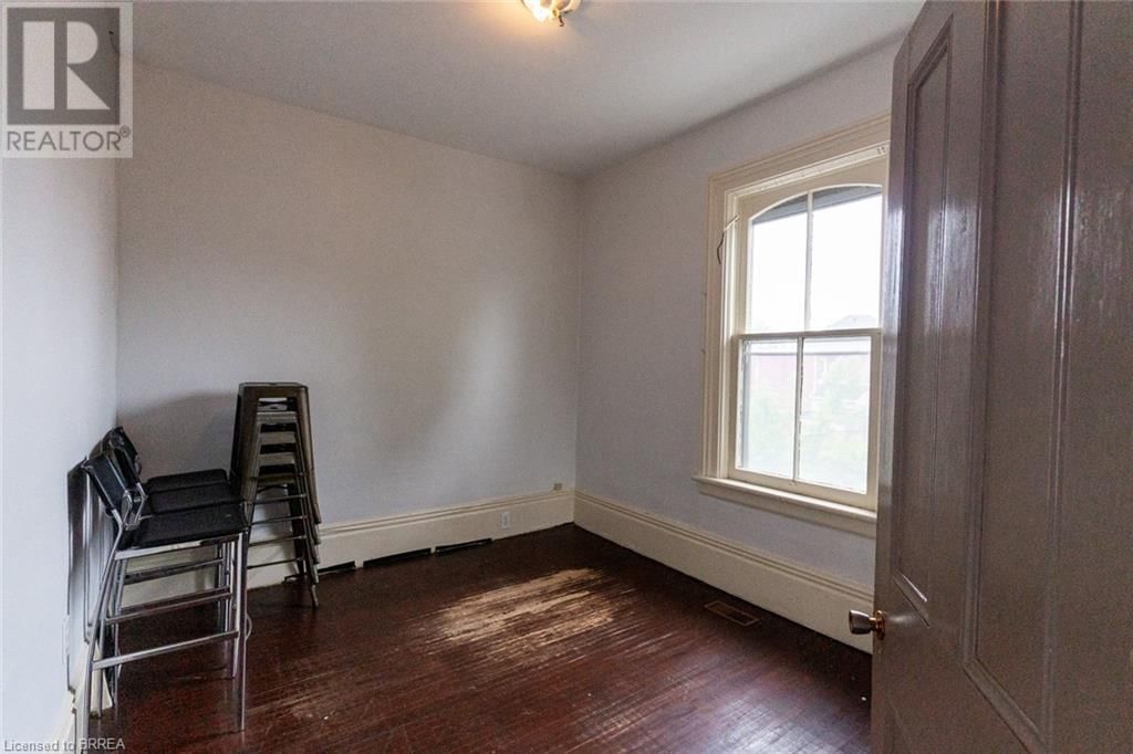 199 BRANT AVENUE Image 25