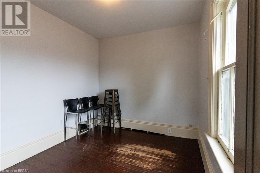199 BRANT AVENUE Image 26